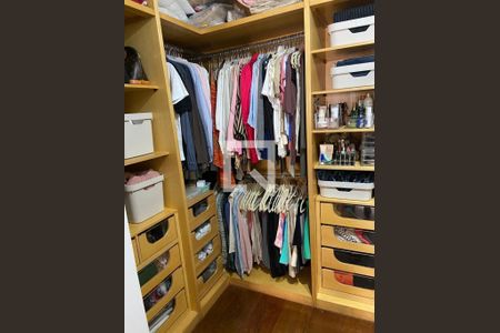 Closet de apartamento à venda com 3 quartos, 130m² em Perdizes, São Paulo