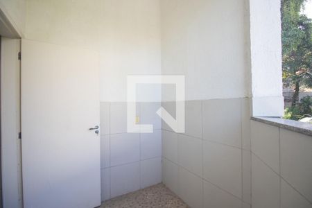 Área de Serviço de apartamento para alugar com 2 quartos, 49m² em Colubandê, São Gonçalo