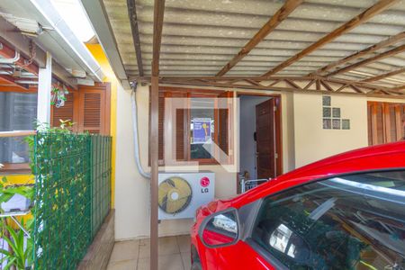 Fachada de casa de condomínio à venda com 2 quartos, 91m² em Igara, Canoas