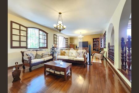 Sala de casa à venda com 5 quartos, 513m² em Santa Lúcia, Belo Horizonte