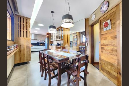 Cozinha de casa à venda com 5 quartos, 513m² em Santa Lúcia, Belo Horizonte