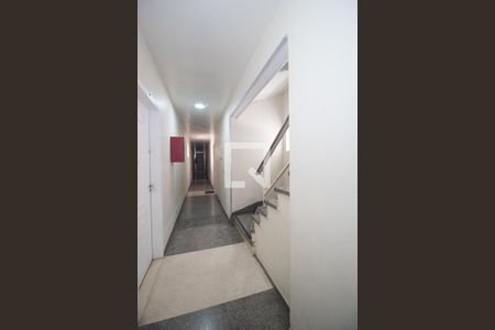 Hall de entrada de apartamento à venda com 1 quarto, 42m² em Partenon, Porto Alegre