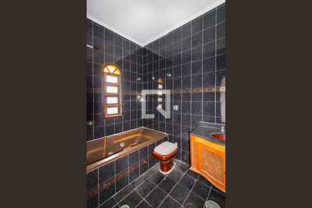 Banheiro da suíte 1 de casa à venda com 3 quartos, 576m² em Jardim das Flores, Osasco