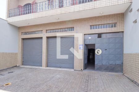 Fachada de casa à venda com 3 quartos, 576m² em Jardim das Flores, Osasco