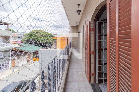 Sacada de casa à venda com 3 quartos, 576m² em Jardim das Flores, Osasco