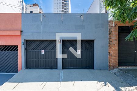 Fachada de casa à venda com 2 quartos, 200m² em Vila Santa Catarina, São Paulo