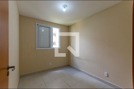 Quarto 1 de apartamento para alugar com 2 quartos, 44m² em Jardim Iris, São Paulo