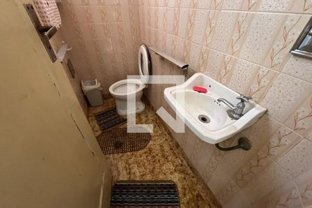 Banheiro de serviço de casa à venda com 2 quartos, 75m² em Penha, Rio de Janeiro
