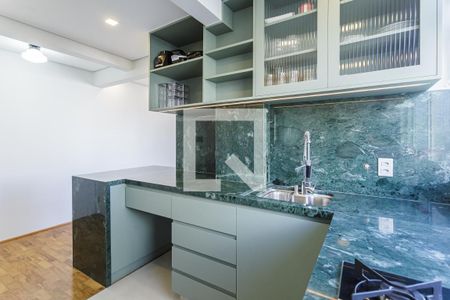 Cozinha de apartamento para alugar com 2 quartos, 70m² em Itaim Bibi, São Paulo