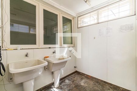 Área de Serviço de casa à venda com 4 quartos, 400m² em Alto de Pinheiros, São Paulo