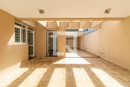Garagem de casa à venda com 4 quartos, 400m² em Alto de Pinheiros, São Paulo