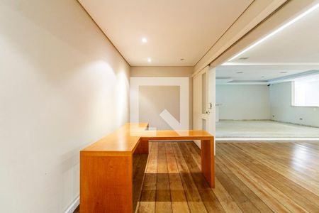 Escritório de casa à venda com 4 quartos, 400m² em Alto de Pinheiros, São Paulo