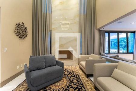 Casa de Condomínio à venda com 3 quartos, 580m² em Santo Amaro, São Paulo