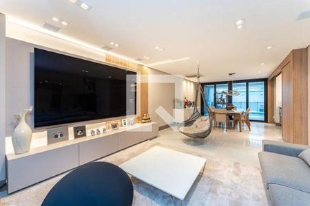 Casa de Condomínio à venda com 3 quartos, 580m² em Santo Amaro, São Paulo