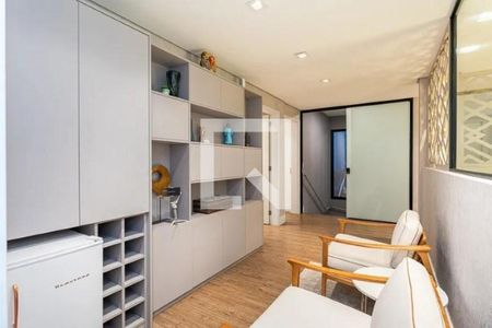 Casa de Condomínio à venda com 3 quartos, 580m² em Santo Amaro, São Paulo