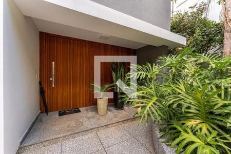 Casa de Condomínio à venda com 3 quartos, 580m² em Santo Amaro, São Paulo