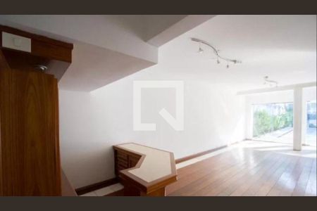 Casa à venda com 3 quartos, 440m² em Jardim dos Estados, São Paulo