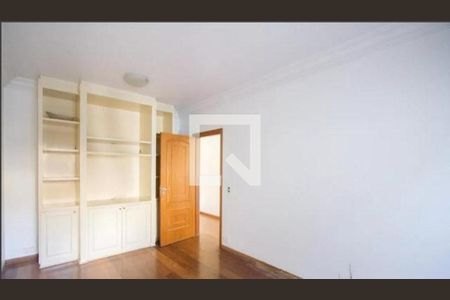 Casa à venda com 3 quartos, 440m² em Jardim dos Estados, São Paulo