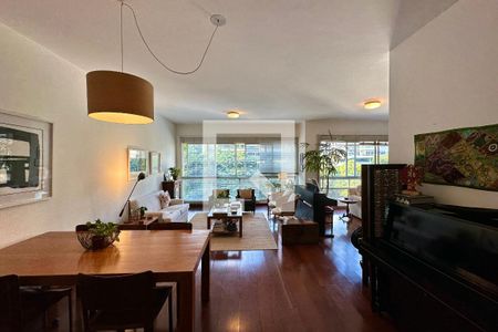 Sala de apartamento à venda com 3 quartos, 170m² em Leblon, Rio de Janeiro