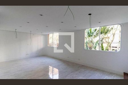 Apartamento à venda com 3 quartos, 210m² em Indianópolis, São Paulo