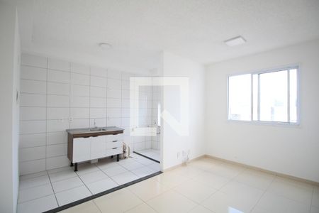 Sala de apartamento para alugar com 2 quartos, 42m² em Parque Reboucas, São Paulo