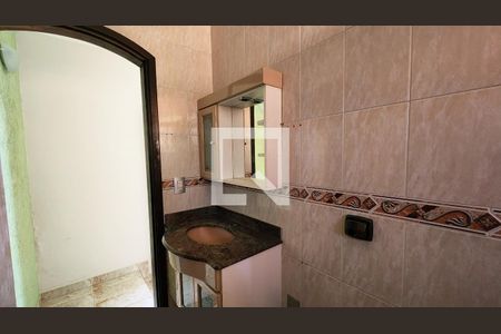 Banheiro da Suíte de casa à venda com 2 quartos, 310m² em Vila Della Piazza, Jundiaí