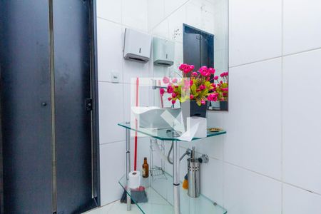 Banheiro 4 de casa à venda com 3 quartos, 476m² em Chácara Santo Antônio (zona Leste), São Paulo