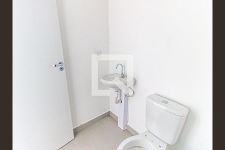 Banheiro de apartamento para alugar com 1 quarto, 27m² em Cambuci, São Paulo