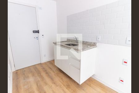 Cozinha de apartamento para alugar com 1 quarto, 27m² em Cambuci, São Paulo
