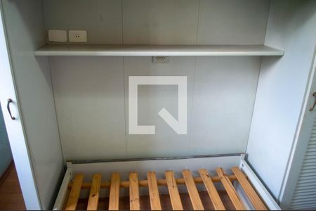 Quarto 1 de apartamento para alugar com 2 quartos, 51m² em Vila Carrão, São Paulo