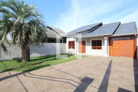 Área externa de casa à venda com 3 quartos, 173m² em Mathias Velho, Canoas