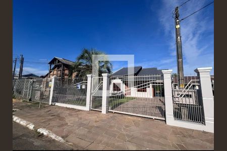Fachada de casa à venda com 3 quartos, 173m² em Mathias Velho, Canoas
