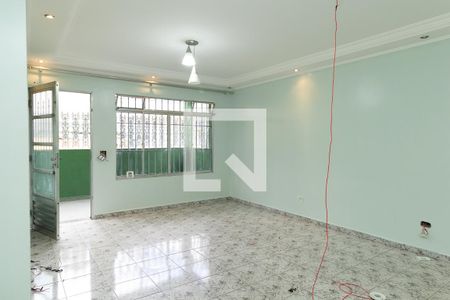 Sala de casa à venda com 3 quartos, 200m² em Vila Paranagua, São Paulo