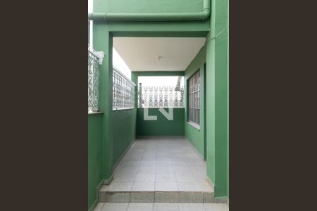 Quintal de casa à venda com 3 quartos, 200m² em Vila Paranagua, São Paulo