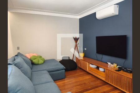 Sala de TV de apartamento à venda com 2 quartos, 138m² em Vila Mariana, São Paulo