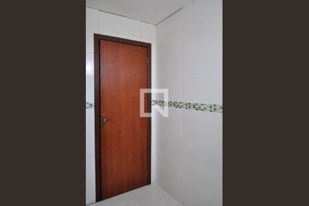 Banheiro  de apartamento à venda com 1 quarto, 150m² em Medianeira, Porto Alegre