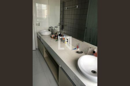 Apartamento para alugar com 3 quartos, 288m² em Higienópolis, São Paulo