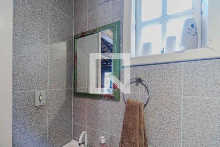 Edícula/Banheiro de casa à venda com 4 quartos, 300m² em Vila Nova, Porto Alegre