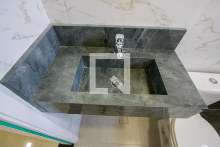 Banheiro social de casa para alugar com 3 quartos, 130m² em Paraíso, Santo André