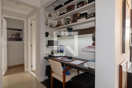 Sala de apartamento à venda com 2 quartos, 105m² em Bela Vista, São Paulo
