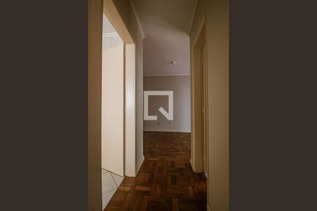 Corredor de apartamento para alugar com 1 quarto, 65m² em Petrópolis, Porto Alegre