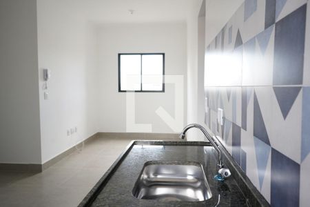 Cozinha de apartamento à venda com 2 quartos, 48m² em Vila Invernada, São Paulo