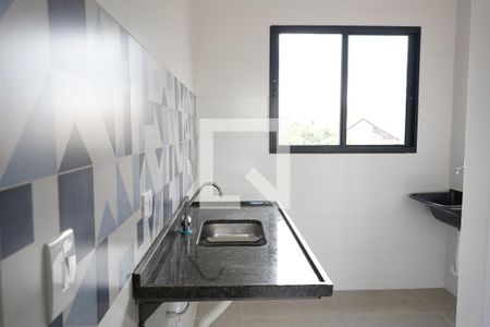 Cozinha de apartamento à venda com 2 quartos, 48m² em Vila Invernada, São Paulo