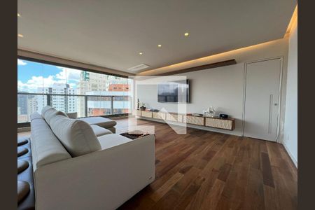 Apartamento à venda com 2 quartos, 154m² em Vila Nova Conceição, São Paulo