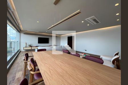 Apartamento à venda com 2 quartos, 154m² em Vila Nova Conceição, São Paulo