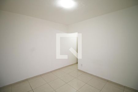 Quarto 1 de apartamento para alugar com 3 quartos, 65m² em Cordovil, Rio de Janeiro