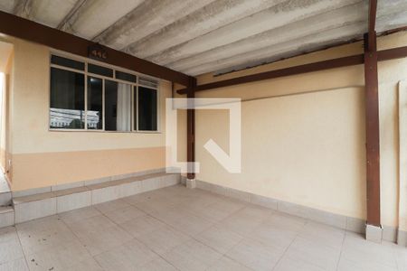 Garagem de casa à venda com 3 quartos, 181m² em Vila Mangalot, São Paulo