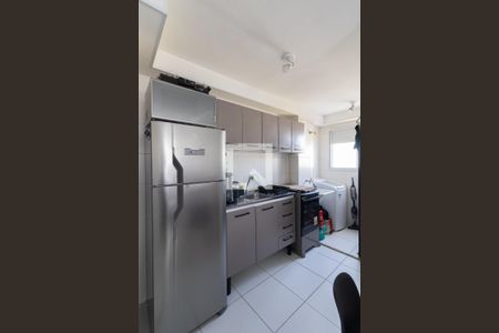 Sala e Cozinha de apartamento à venda com 2 quartos, 41m² em Vila Penteado, São Paulo