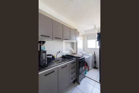 Sala e Cozinha de apartamento à venda com 2 quartos, 41m² em Vila Penteado, São Paulo