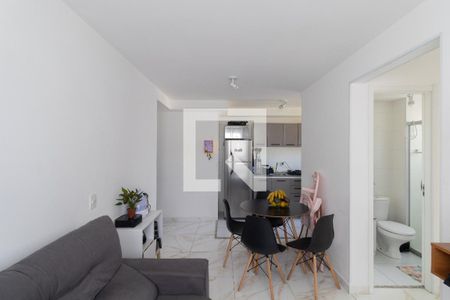 Sala e Cozinha de apartamento à venda com 2 quartos, 41m² em Vila Penteado, São Paulo